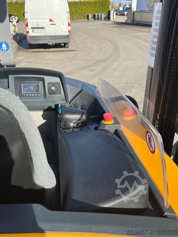 Tolóoszlopos targoncák Jungheinrich ETM 214 Li-ion/ Camera/ drive-in