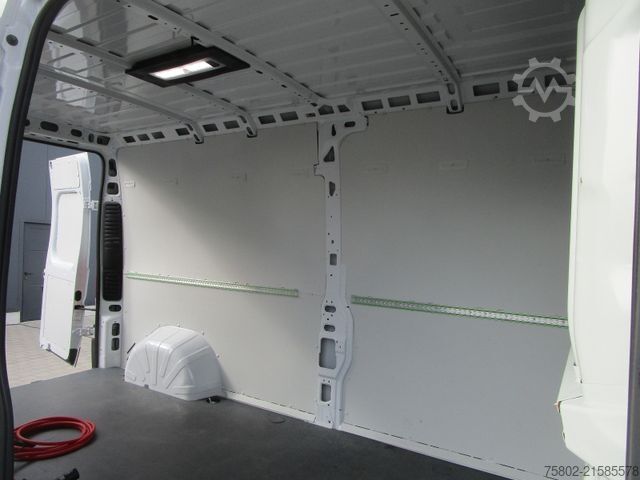 Dodávka s vysokou střechou FIAT E-Ducato *L3H2+KLIMA+NAVI+3-Sitze+Mod.22*