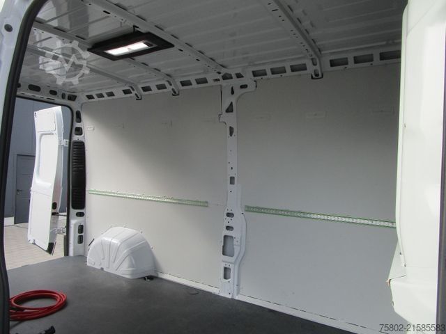 Dodávka s vysokou střechou FIAT E-Ducato *L3H2+KLIMA+NAVI+3-Sitze+Mod.22*