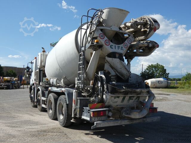 Autočerpadlo na beton Iveco EUROTRAKKER 410 E44