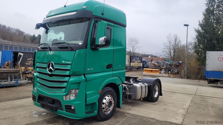 Standard truck tractor Mercedes-Benz 1845 Big Space Retarder Silo Kompressor