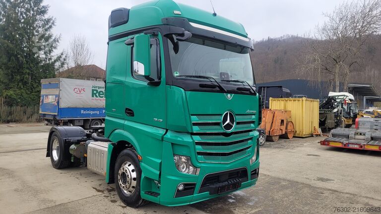 Standard truck tractor Mercedes-Benz 1845 Big Space Retarder Silo Kompressor