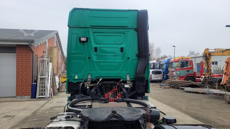 Standard truck tractor Mercedes-Benz 1845 Big Space Retarder Silo Kompressor