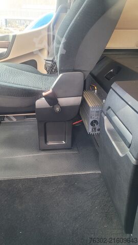 Standard truck tractor Mercedes-Benz 1845 Big Space Retarder Silo Kompressor