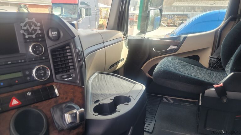 Standard truck tractor Mercedes-Benz 1845 Big Space Retarder Silo Kompressor