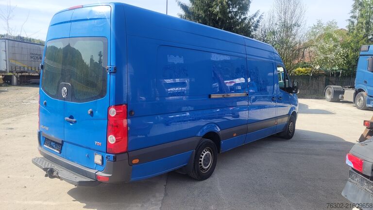 Magas tetős furgon VW Crafter 35 extralang und hoch AHK Schal