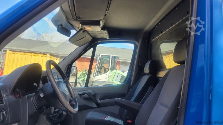 Magas tetős furgon VW Crafter 35 extralang und hoch AHK Schal