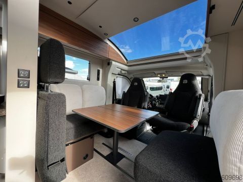 Semi-integrated camper Bürstner Signature SFT 7.0