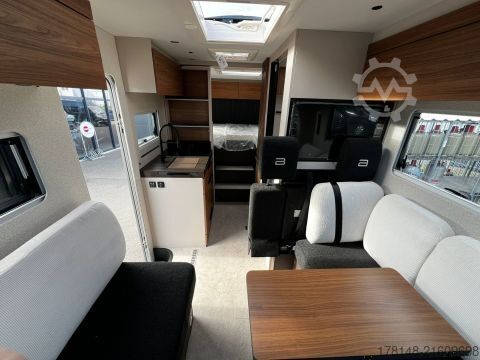Semi-integrated camper Bürstner Signature SFT 7.0