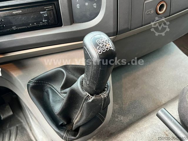 Ciężarówka z płaską platformą DAF LF 250 FA 4x2 Pritsche