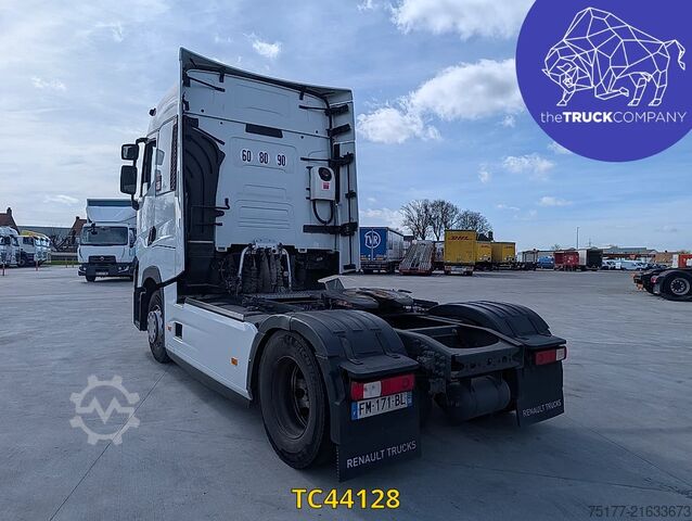 Standard-SZM Renault T 520