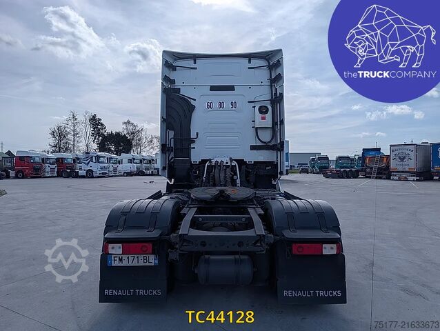 Standard-SZM Renault T 520