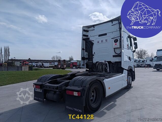 Standard-SZM Renault T 520