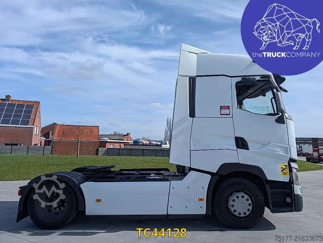 Standard-SZM Renault T 520