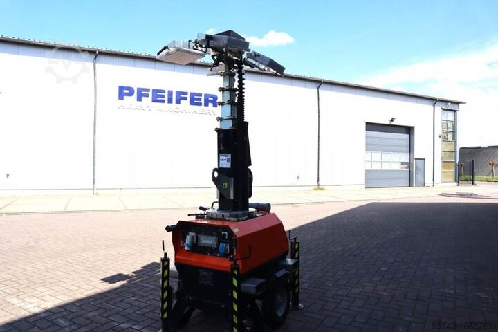 Lichttoren Trime X-chain LED: 4 x 150W, Vertical Tower 7m, 34