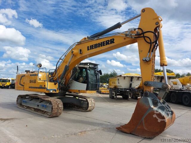 Grävmaskin med larvband Liebherr R946LC (Lifting Cab)