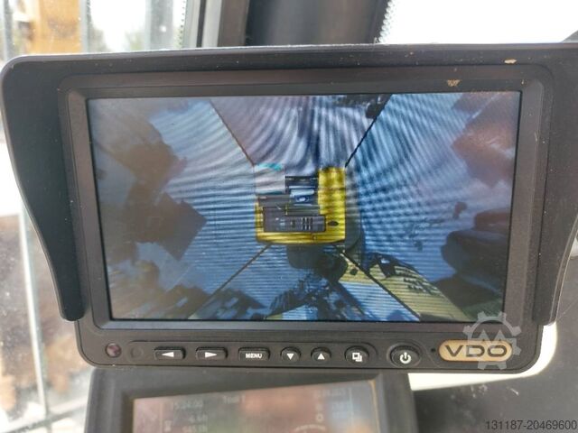 Grävmaskin med larvband Liebherr R946LC (Lifting Cab)