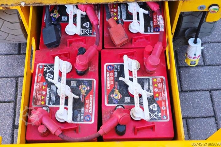 Scherenhebebühne Haulotte Compact 10N Electric,10m Working Height, 230kg Cap