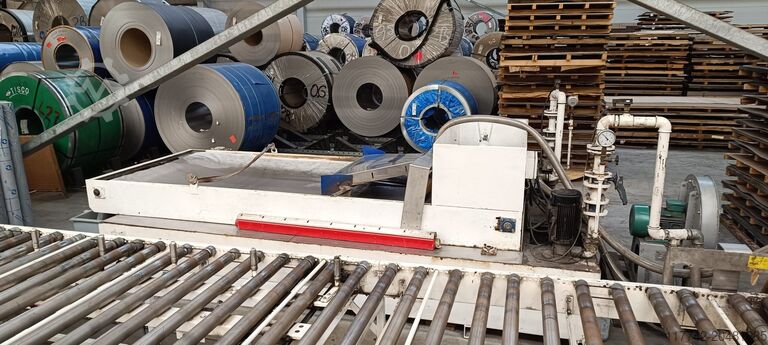 Breedbandschuurmachine voor inox Timesavers 71 series wet grinding / polishing line