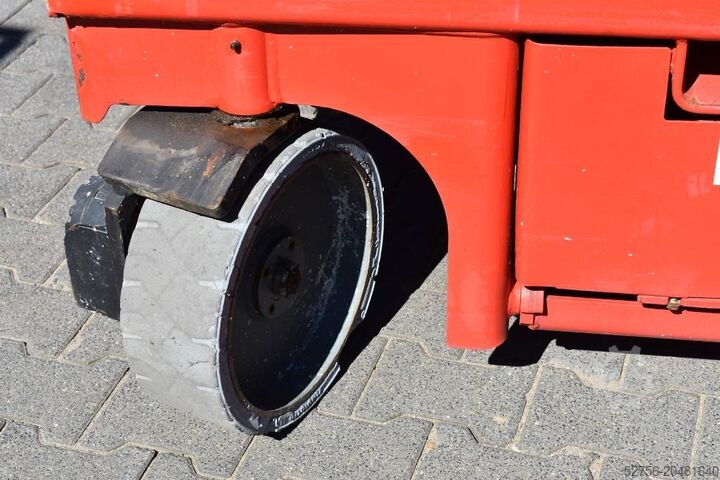 Schaarlift Haulotte Compact 8W