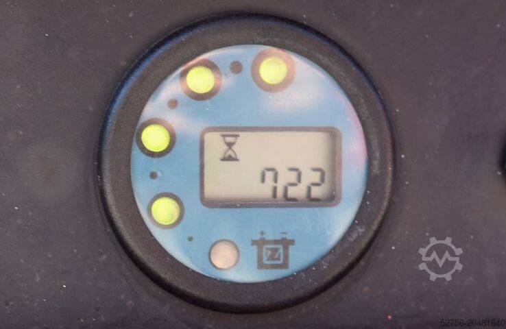 Schaarlift Haulotte Compact 8W