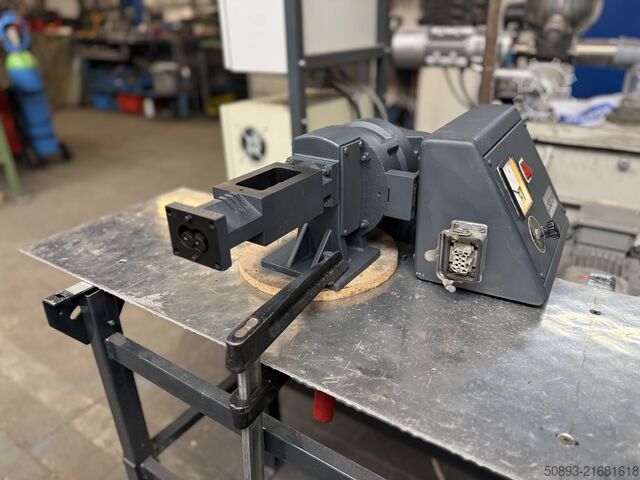 Side feeder / side loading Leistritz LSB 24