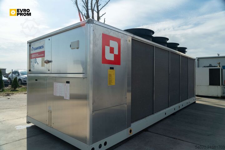 Kaltwassersatz/Wärmepumpe New Industrial Сhiller/Heat pump CLIMAVENETA 311/327 kW | With warranty