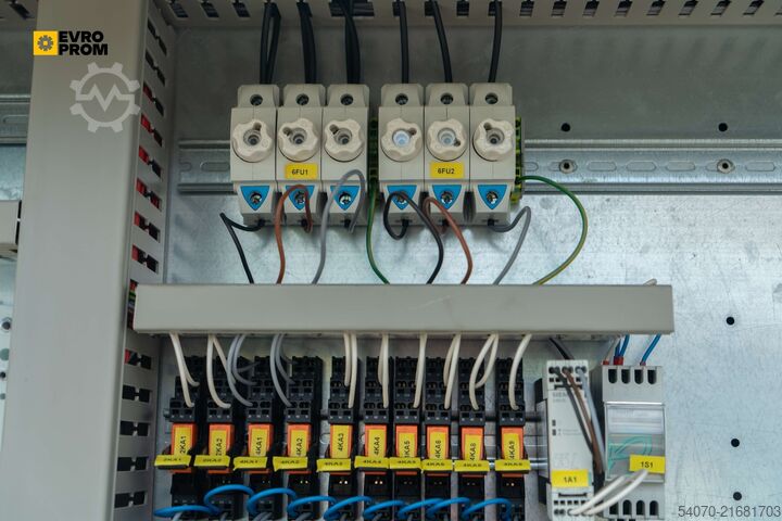 Kaltwassersatz/Wärmepumpe New Industrial Сhiller/Heat pump CLIMAVENETA 311/327 kW | With warranty