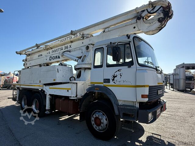 Betonpompwagen Iveco Magirus 330