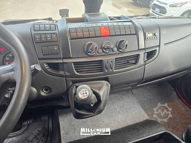 Kleinlastwagen IVECO 120E22 FURGONE 7,70 KM 180000 2018