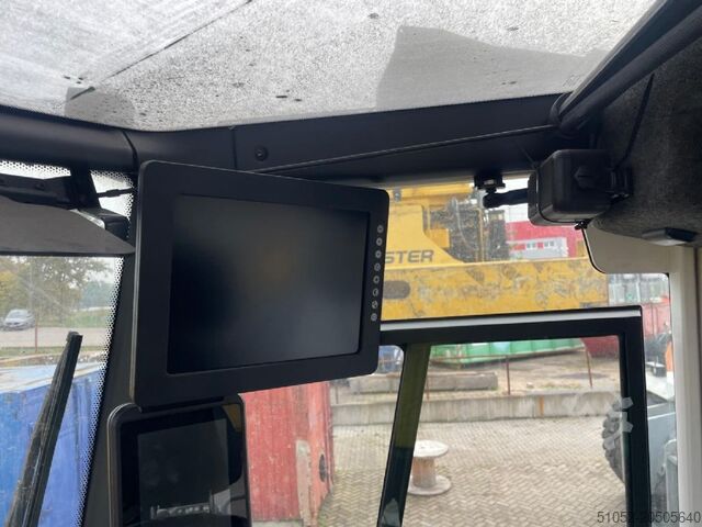 Full-container reach stacker Hyster RS46-41XD/67S