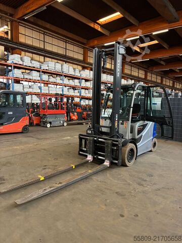 Carrello elevatore elettrico a 4 ruote Still Still RX 60 45 / ZV - SS / Batterie 70 %