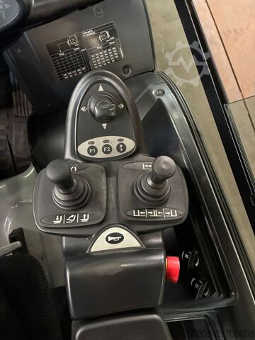 Carrello elevatore elettrico a 4 ruote Still Still RX 60 45 / ZV - SS / Batterie 70 %