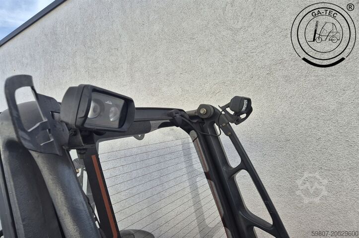 Electric 4-wheeler Linde E30/600HL