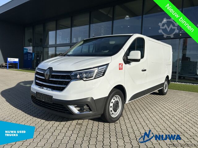 Box van Renault Trafic 150 L2H1 Trekhaak + Navigatie