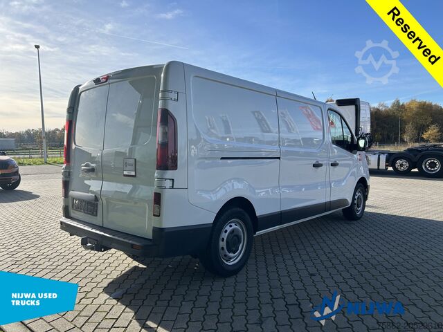 Box van Renault Trafic 150 L2H1 Trekhaak + Navigatie