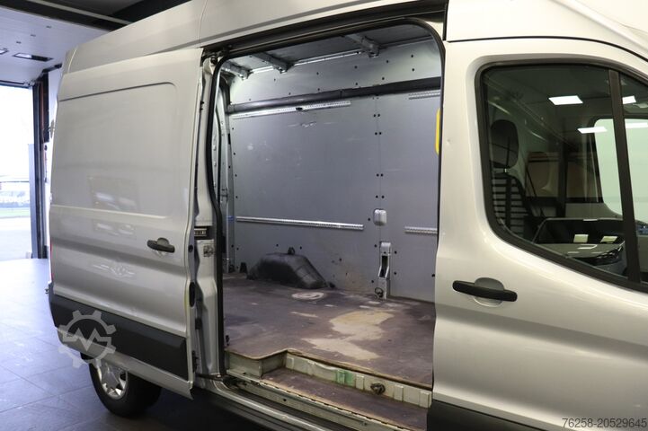 Delivery van Ford Transit 2.0 TDCI 130PK L3H2 EURO 6 - Airco - Na...