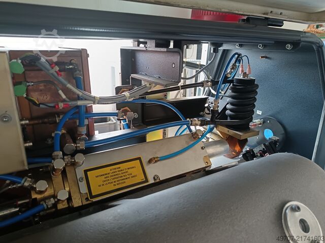 Laserowa maszyna do cięcia części ROFIN DC 025