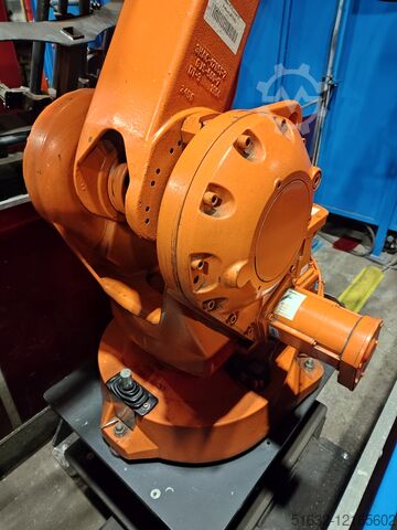 Průmyslový robot ABB IRB 2400L IRC5