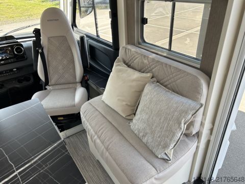 Ολοκληρωμένο αυτοκινούμενο τροχόσπιτο Bürstner Elegance I 920 G