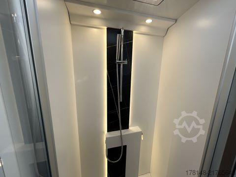 Ολοκληρωμένο αυτοκινούμενο τροχόσπιτο Bürstner Elegance I 920 G