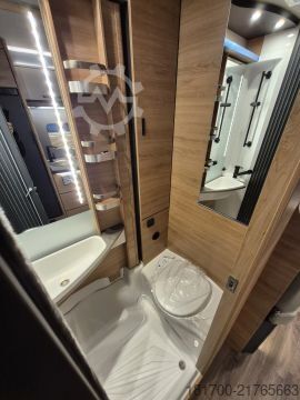 Ημιενσωματωμένο αυτοκινούμενο τροχόσπιτο Knaus L!VE WAVE 650 MEG Black Selection *bis 5 Tage Probewohnen*