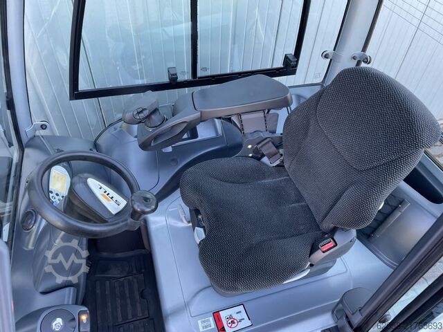 Elektrisk 4 -hjulig gaffeltruck Still RX60-25 | Nur 2.730 Bst. | Triplex 5.390mm