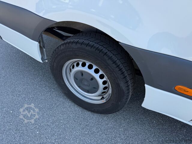 Dobozos furgon Mercedes-Benz SPRINTER 315