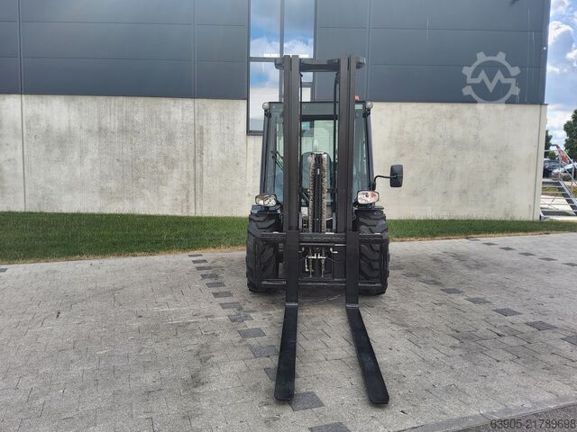 Carrello elevatore fuoristrada Manitou MC 30-4