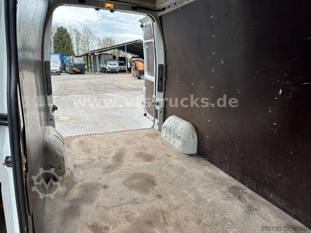 Fourgon surélevé RENAULT Master DCI 135 4x2