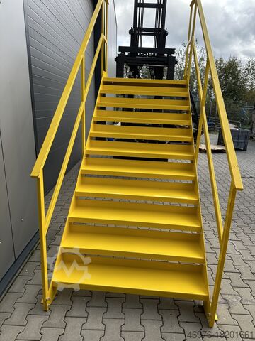 Podiumtrap stalen lager Lagertreppe Stahltreppe Geschosshöhe: ca. 1.890 mm