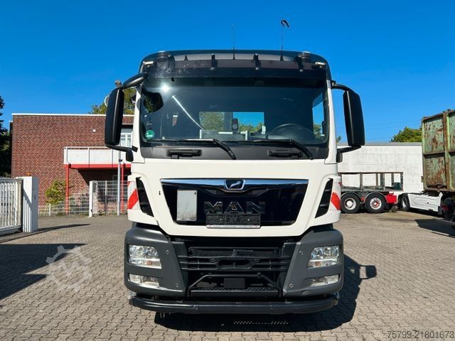 Haakarm vrachtwagen MAN 26.460 TGS Abroller Multilift 6x2