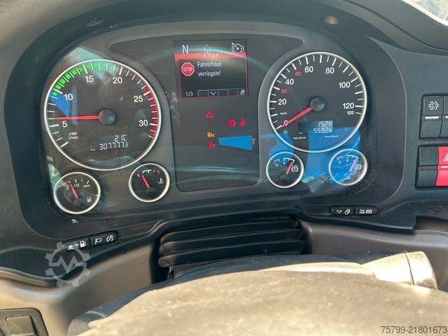 Haakarm vrachtwagen MAN 26.460 TGS Abroller Multilift 6x2