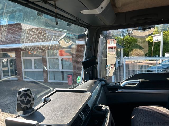Haakarm vrachtwagen MAN 26.460 TGS Abroller Multilift 6x2